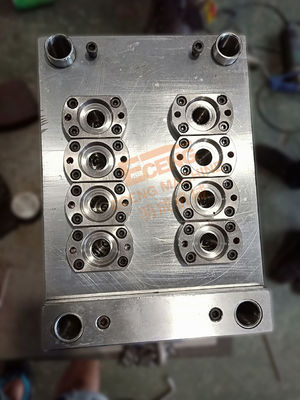 500 میلی لیتر PET Preform Mold 8 Cavity PET Blow Molding CE SGS ISO