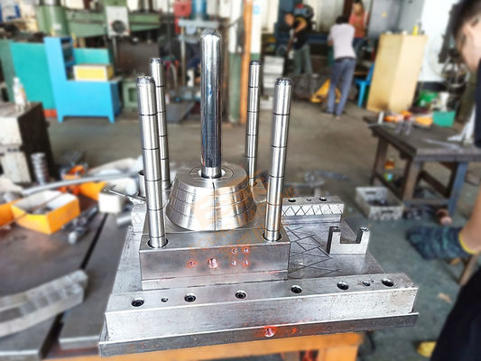 S136 Bottle PET Injection Blow Mold 1 Cavity CE SGS ISO